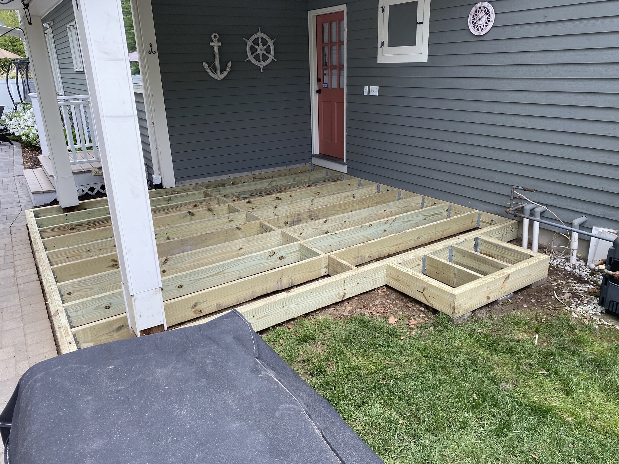 Coastal Cottage Deck Framing