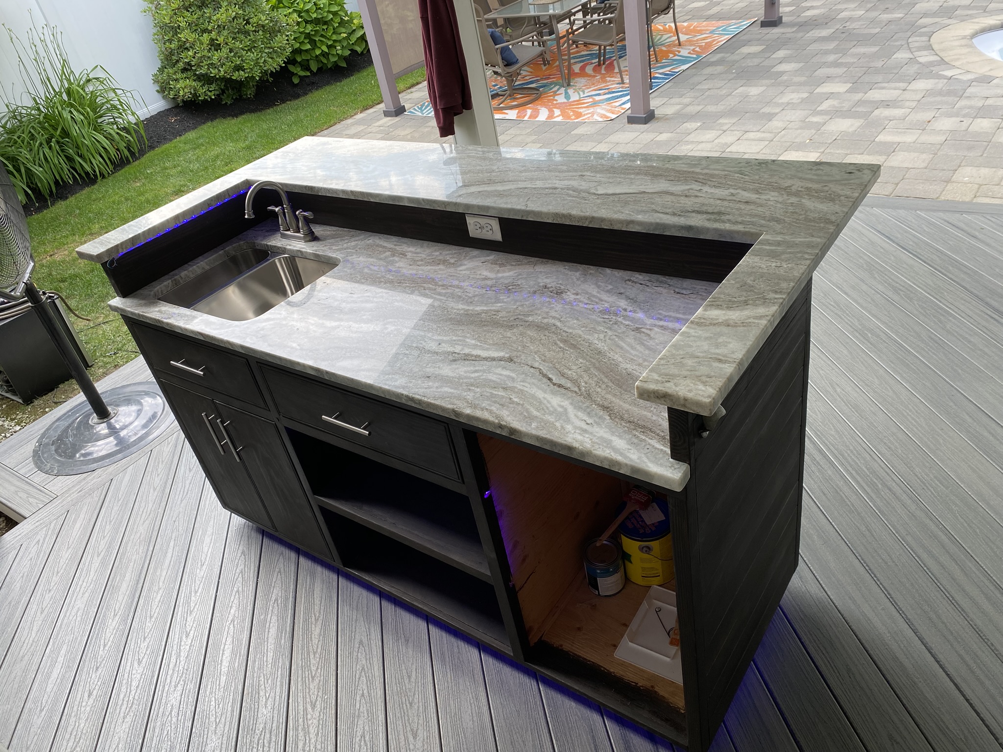 Outdoor Kitchen Island Installation